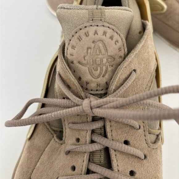 Nike Hurache Men's 10.5 Suede Mesh Taupe & Gold Festival Streetwear Athleisure - Picture 10 of 12